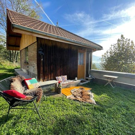 Jolie Cabane Avec Jacuzzi Pour Les Amoureux De La Nature Tullins Exterior foto
