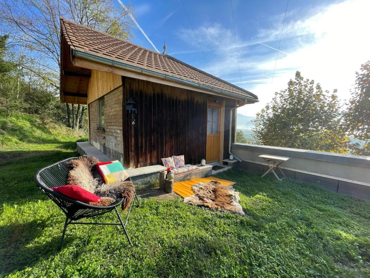 Jolie Cabane Avec Jacuzzi Pour Les Amoureux De La Nature Tullins Exterior foto
