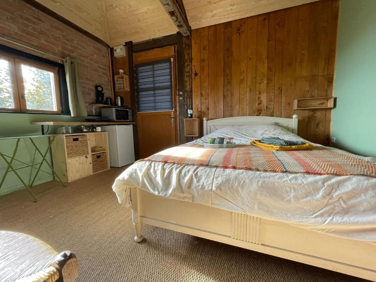 Jolie Cabane Avec Jacuzzi Pour Les Amoureux De La Nature Tullins Exterior foto