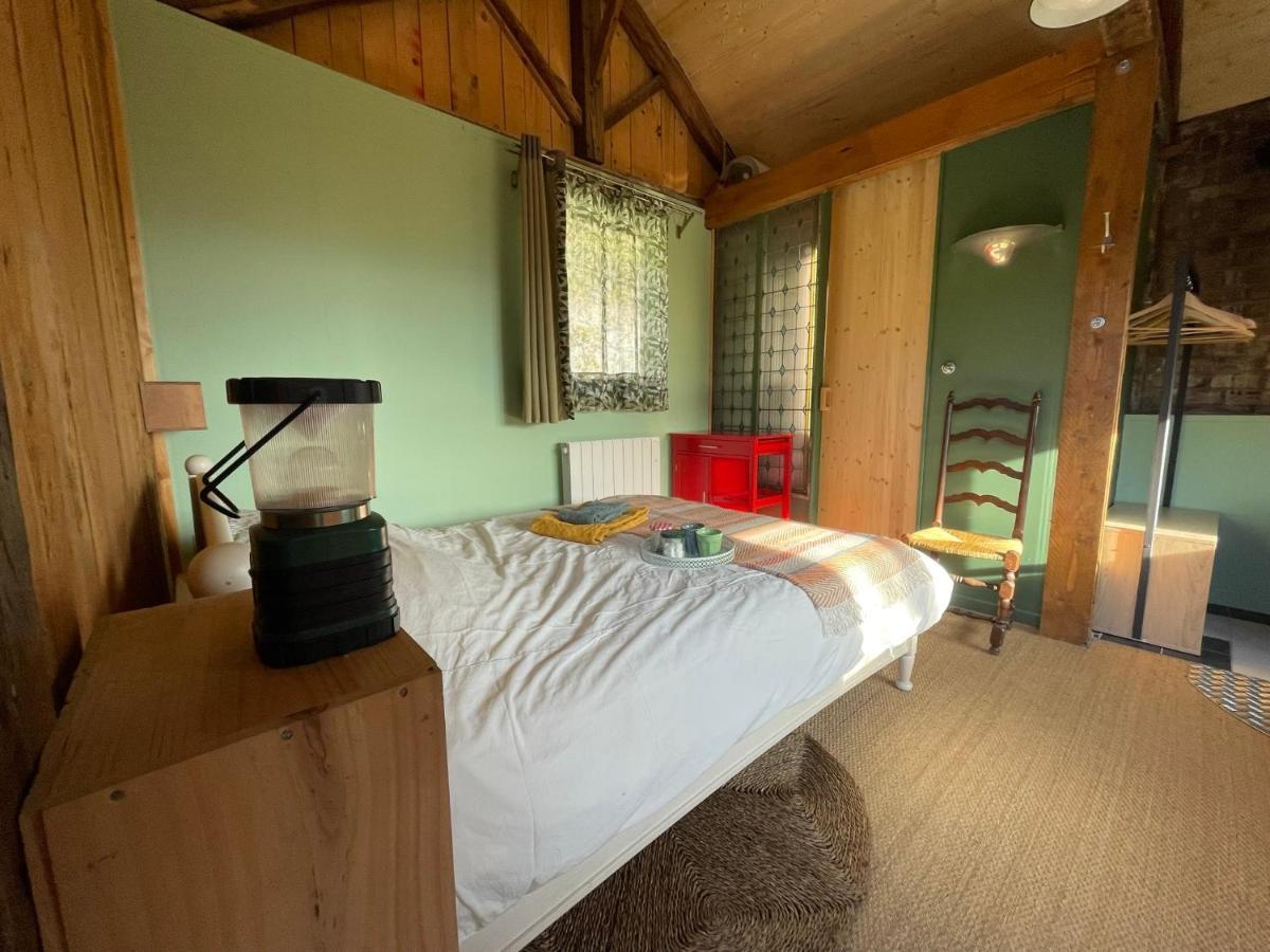 Jolie Cabane Avec Jacuzzi Pour Les Amoureux De La Nature Tullins Exterior foto